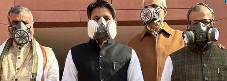 டெல்லி காற்று மாசு குறித்த விவாதம்:  பாராளுமன்றத்தில் காங்கிரஸ் நோட்டீஸ்